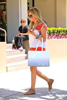 Ashley Tisdale feet photo thumbnail