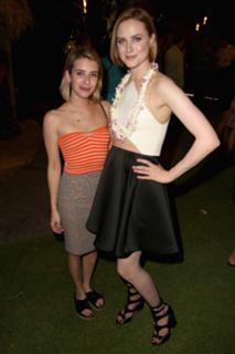 Evan Rachel Wood feet photo thumbnail
