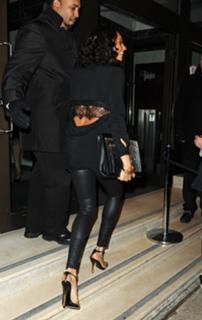 Alesha Dixon feet photo thumbnail