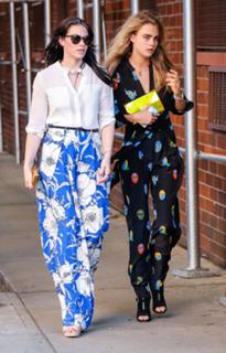Cara Delevingne feet photo thumbnail