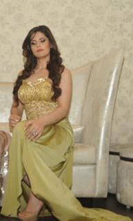 Zareen Khan feet photo thumbnail