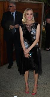 Diane Kruger feet photo thumbnail