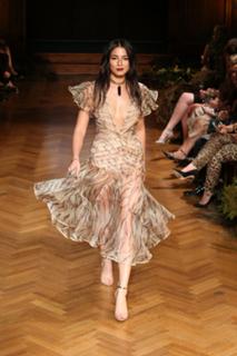 Jessica Gomes feet photo thumbnail