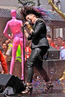 Demi Lovato feet photo thumbnail