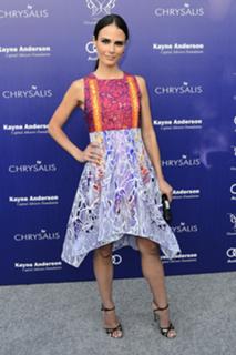 Jordana Brewster feet photo thumbnail