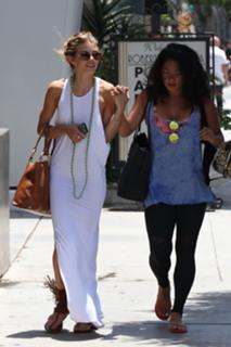 AnnaLynne McCord feet photo thumbnail