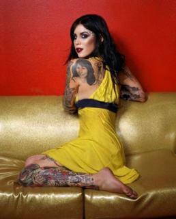 Katherine von Drachenberg feet photo thumbnail