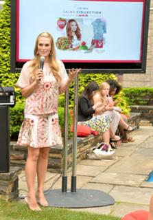 Molly Sims feet photo thumbnail