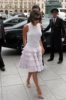 Victoria Beckham feet photo thumbnail