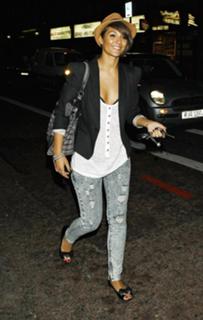 Frankie Bridge feet photo thumbnail