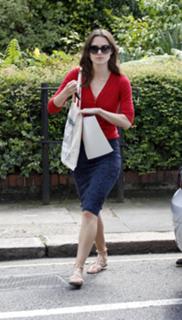 Keira Knightley feet photo thumbnail