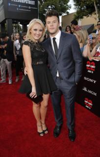 Emily Osment feet photo thumbnail