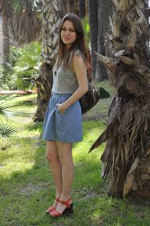 Blanca Suárez feet photo thumbnail