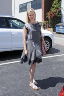 Amy Smart feet photo thumbnail