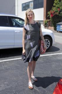 Amy Smart feet photo thumbnail