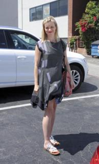 Amy Smart feet photo thumbnail
