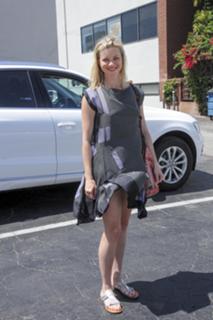 Amy Smart feet photo thumbnail