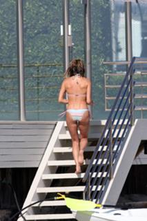 Cameron Diaz feet photo thumbnail