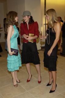 Michelle Trachtenberg feet photo thumbnail