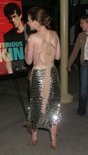 Michelle Trachtenberg feet photo thumbnail