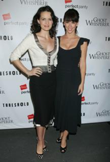 Jennifer Love Hewitt feet photo thumbnail