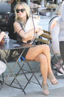 Kristin Cavallari feet photo thumbnail