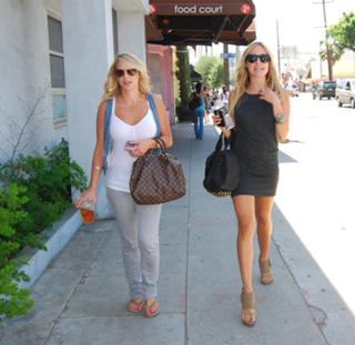 Kristin Cavallari feet photo thumbnail