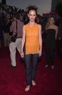 Jennifer Love Hewitt feet photo thumbnail