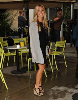 Kristin Cavallari feet photo thumbnail