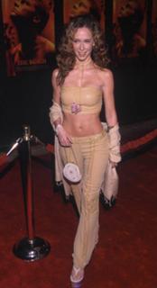 Jennifer Love Hewitt feet photo thumbnail