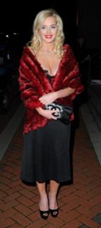 Helen Flanagan feet photo thumbnail