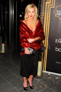 Helen Flanagan feet photo thumbnail