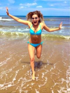 Justine Ezarik feet photo thumbnail