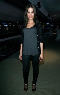 Jessica Lowndes feet photo thumbnail