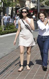 Emmy Rossum feet photo thumbnail