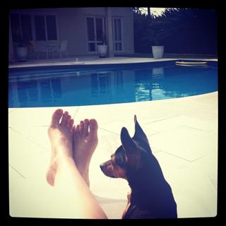 Lari Venâncio feet photo 3