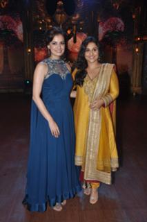 Dia Mirza feet photo thumbnail