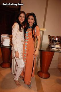 Sonali Bendre feet photo thumbnail