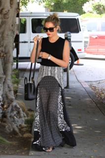 Ashley Tisdale feet photo thumbnail