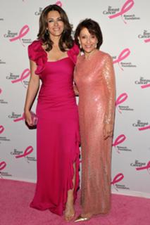 Elizabeth Hurley feet photo thumbnail