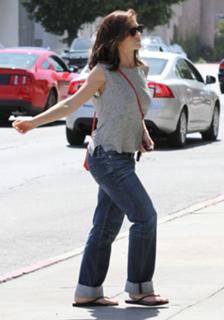 Minka Kelly feet photo thumbnail