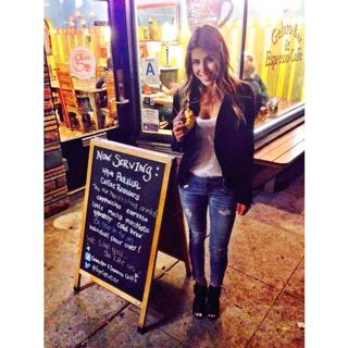 Daniella Monet feet photo thumbnail