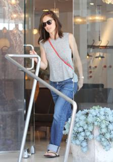 Minka Kelly feet photo thumbnail