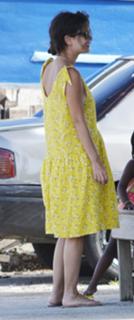 Rachel Bilson feet photo thumbnail