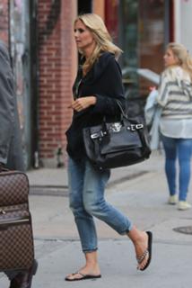 Heidi Klum feet photo thumbnail