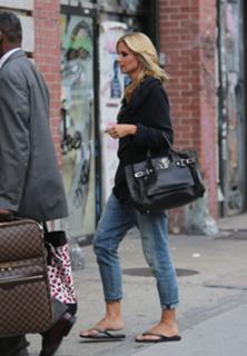 Heidi Klum feet photo thumbnail