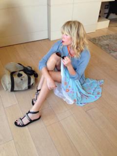 Alessia Marcuzzi feet photo thumbnail