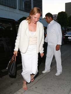 Uma Thurman feet photo thumbnail