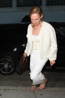Uma Thurman feet photo thumbnail