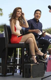 Maria Menounos feet photo thumbnail